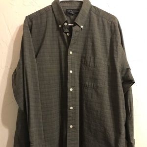 Like New Croft & Barrow Mens L dress shirt no tags no tears or rips no fading